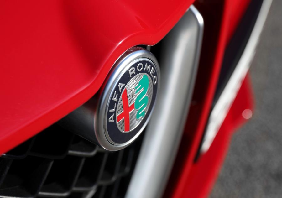 Логотип Alfa Romeo Stelvio Quadrifoglio (949) 2019 года  (AU) (фото 31 из 34)